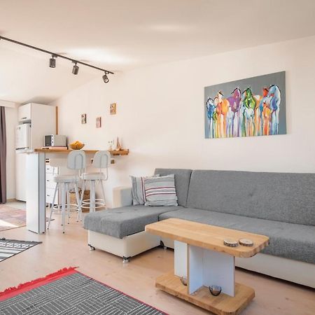 Central, Cozy, 15 Min Walk To The Beach, Fast Wi-Fi, Free Parking, 4Ppl Bodrum ภายนอก รูปภาพ
