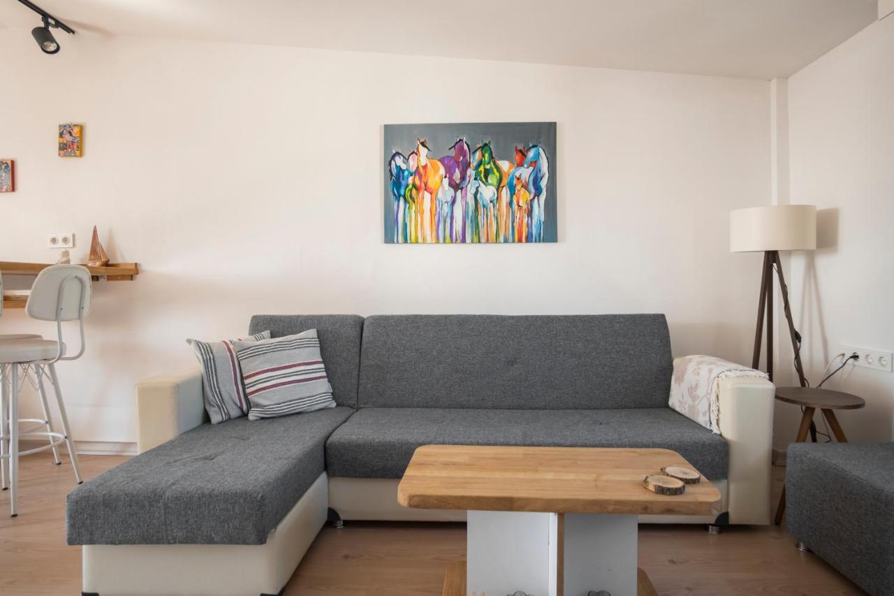 Central, Cozy, 15 Min Walk To The Beach, Fast Wi-Fi, Free Parking, 4Ppl Bodrum ภายนอก รูปภาพ