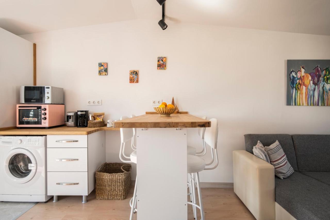 Central, Cozy, 15 Min Walk To The Beach, Fast Wi-Fi, Free Parking, 4Ppl Bodrum ภายนอก รูปภาพ