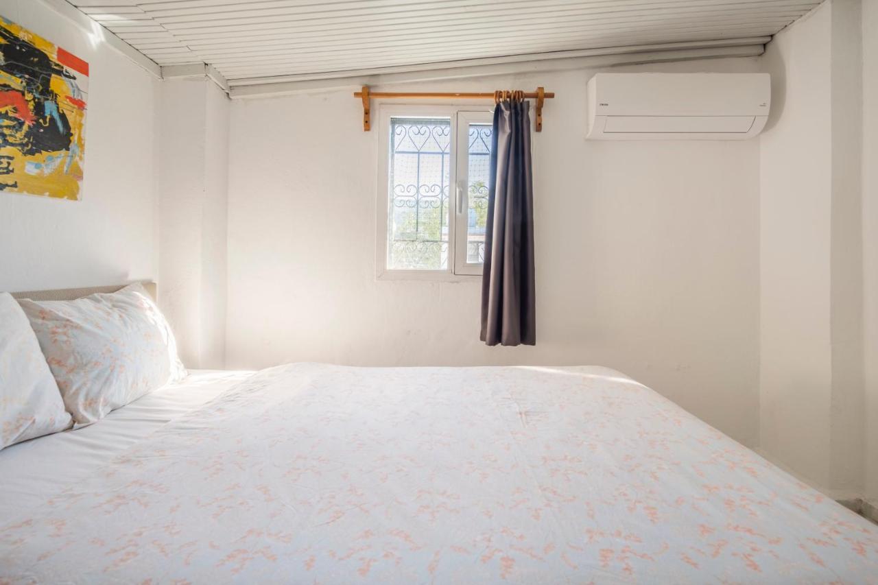 Central, Cozy, 15 Min Walk To The Beach, Fast Wi-Fi, Free Parking, 4Ppl Bodrum ภายนอก รูปภาพ