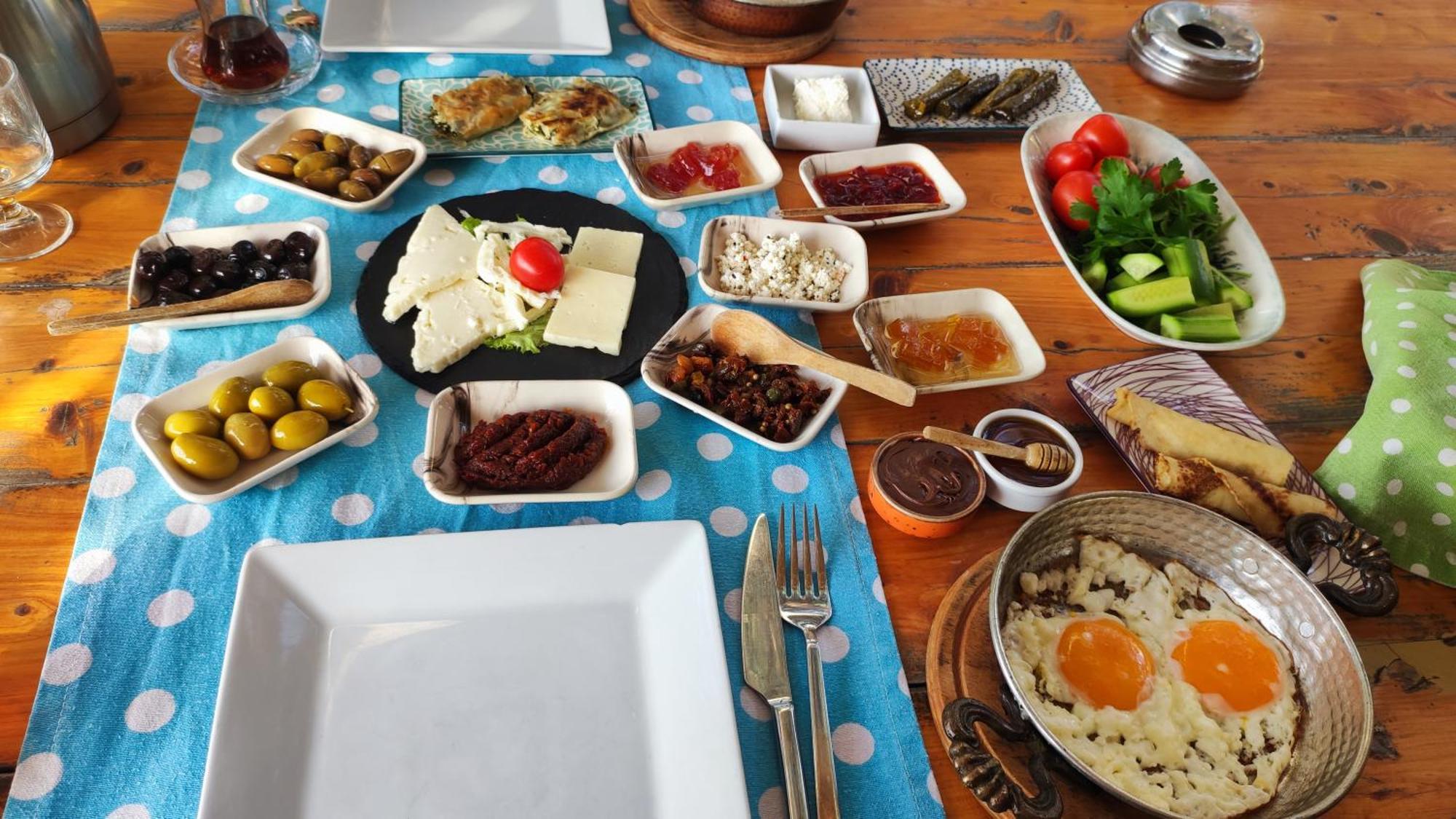 Central, Cozy, 15 Min Walk To The Beach, Fast Wi-Fi, Free Parking, 4Ppl Bodrum ภายนอก รูปภาพ