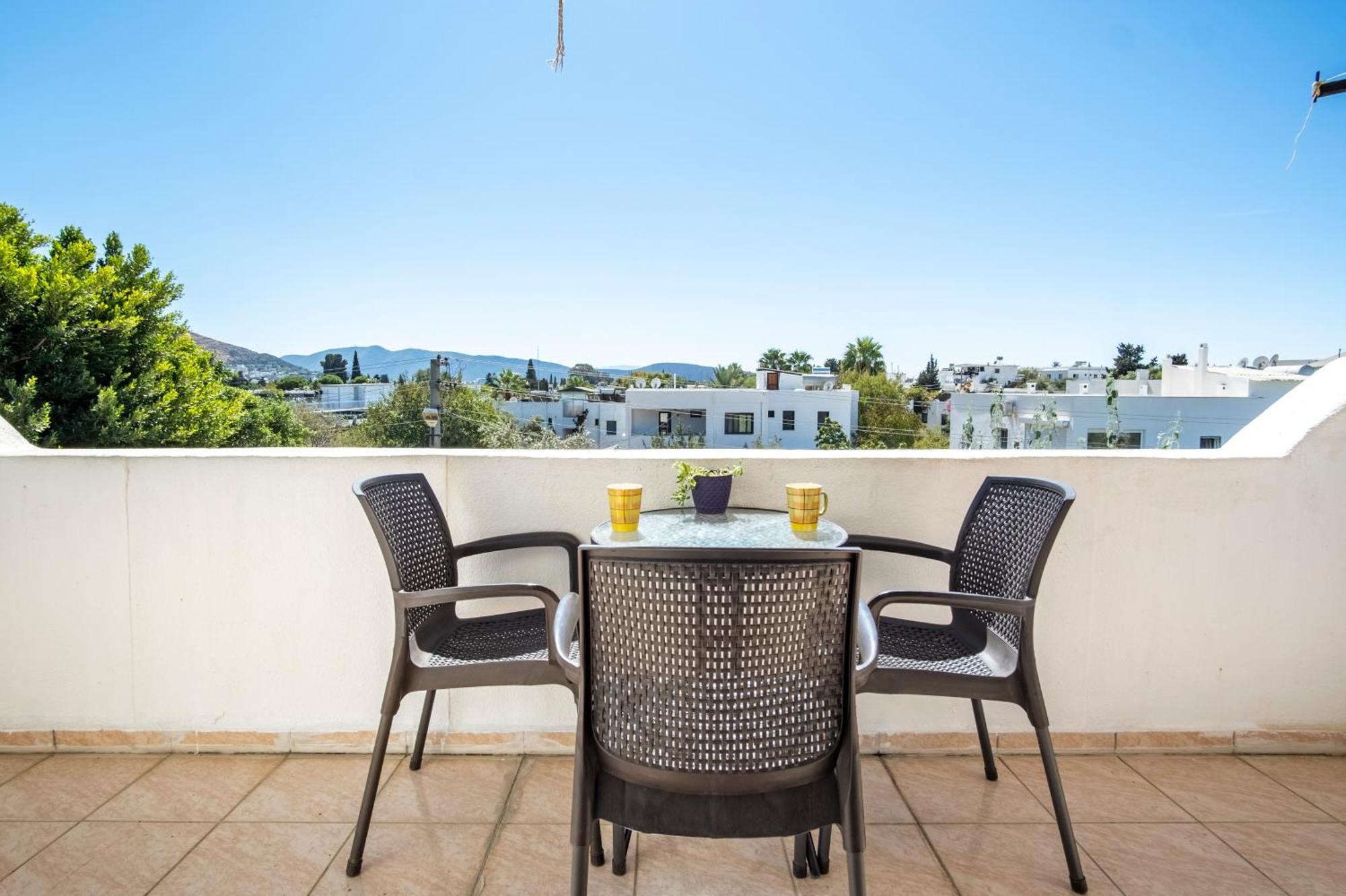 Central, Cozy, 15 Min Walk To The Beach, Fast Wi-Fi, Free Parking, 4Ppl Bodrum ภายนอก รูปภาพ